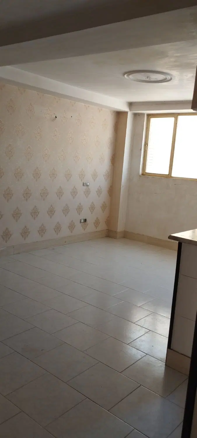 فروش واحد نودپنج متری گلبرگ وموارددیگر