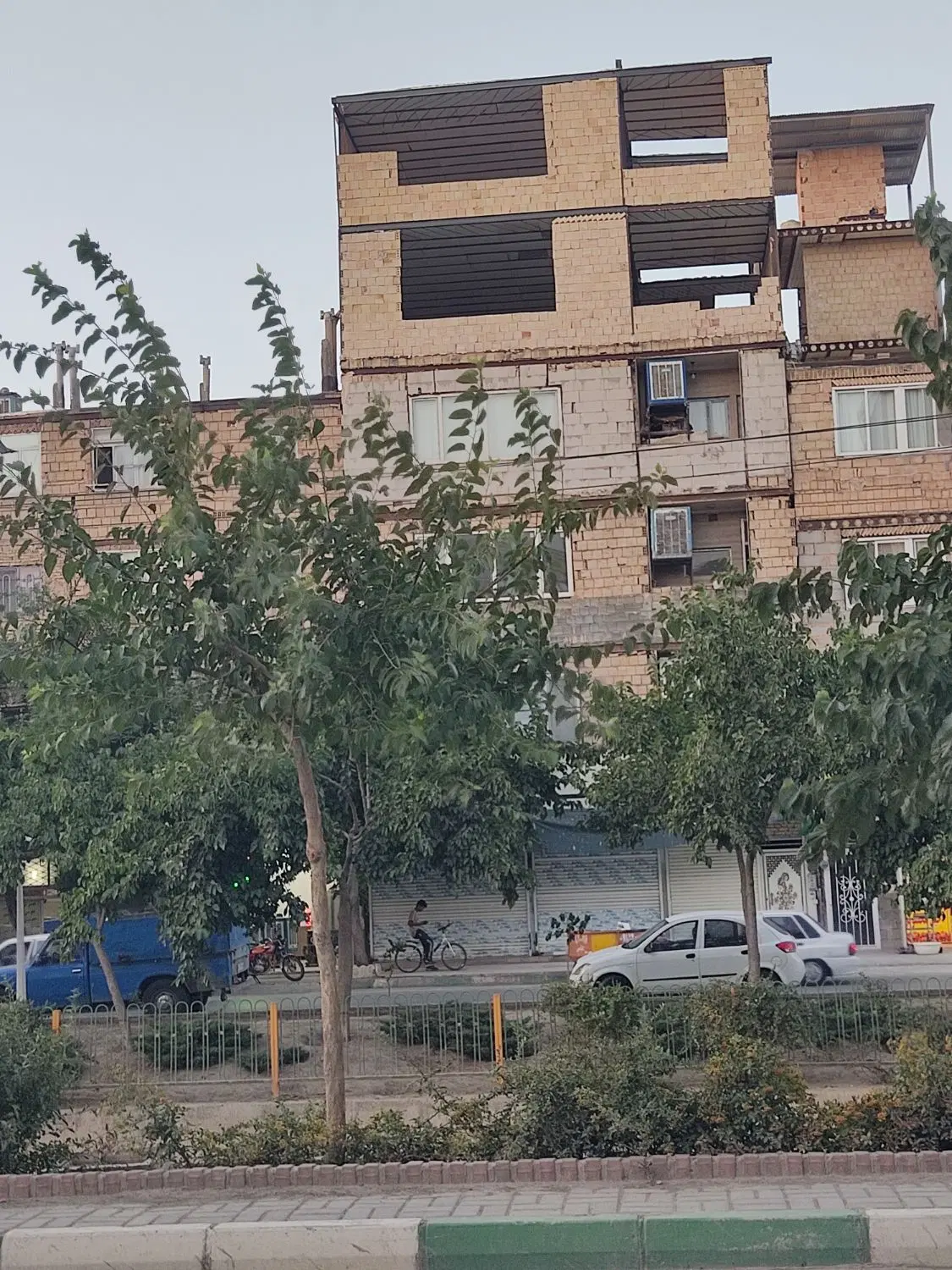 سفتکاری و هوایی شهرک حجت