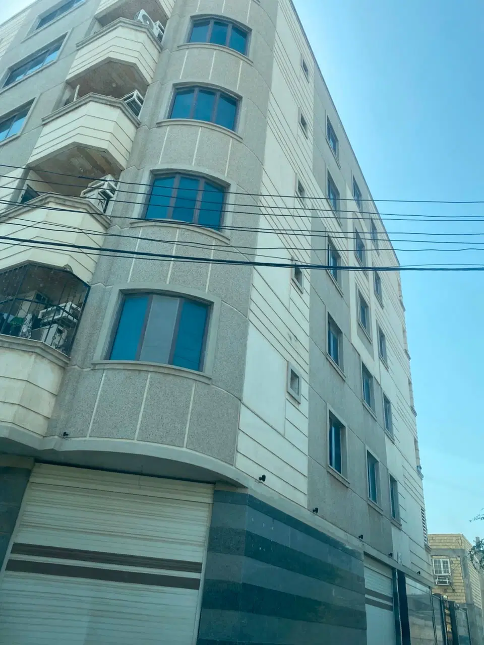 فروش فوری یک واحد آپارتمان در بندرعباس