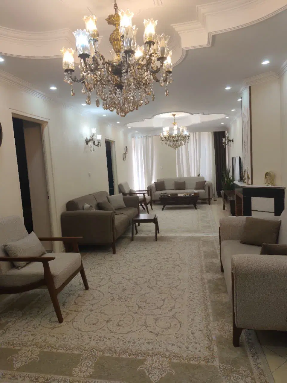 فروش آپارتمان  85 متری دو خوابه و هشت حیاط خلوط