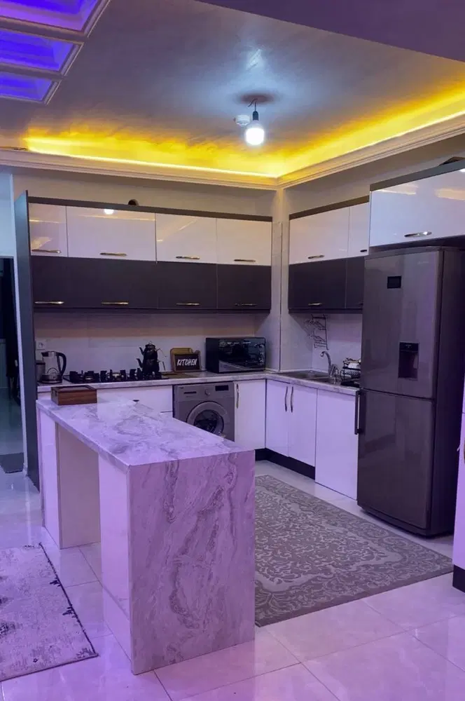 رهن واحد 130متری فول امکانات بهترین لوکیشن