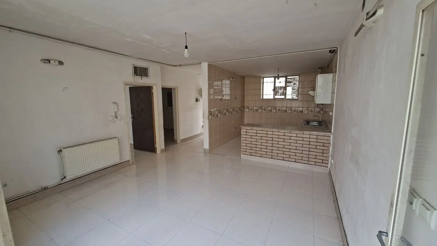 خانه دربستی با حیاط