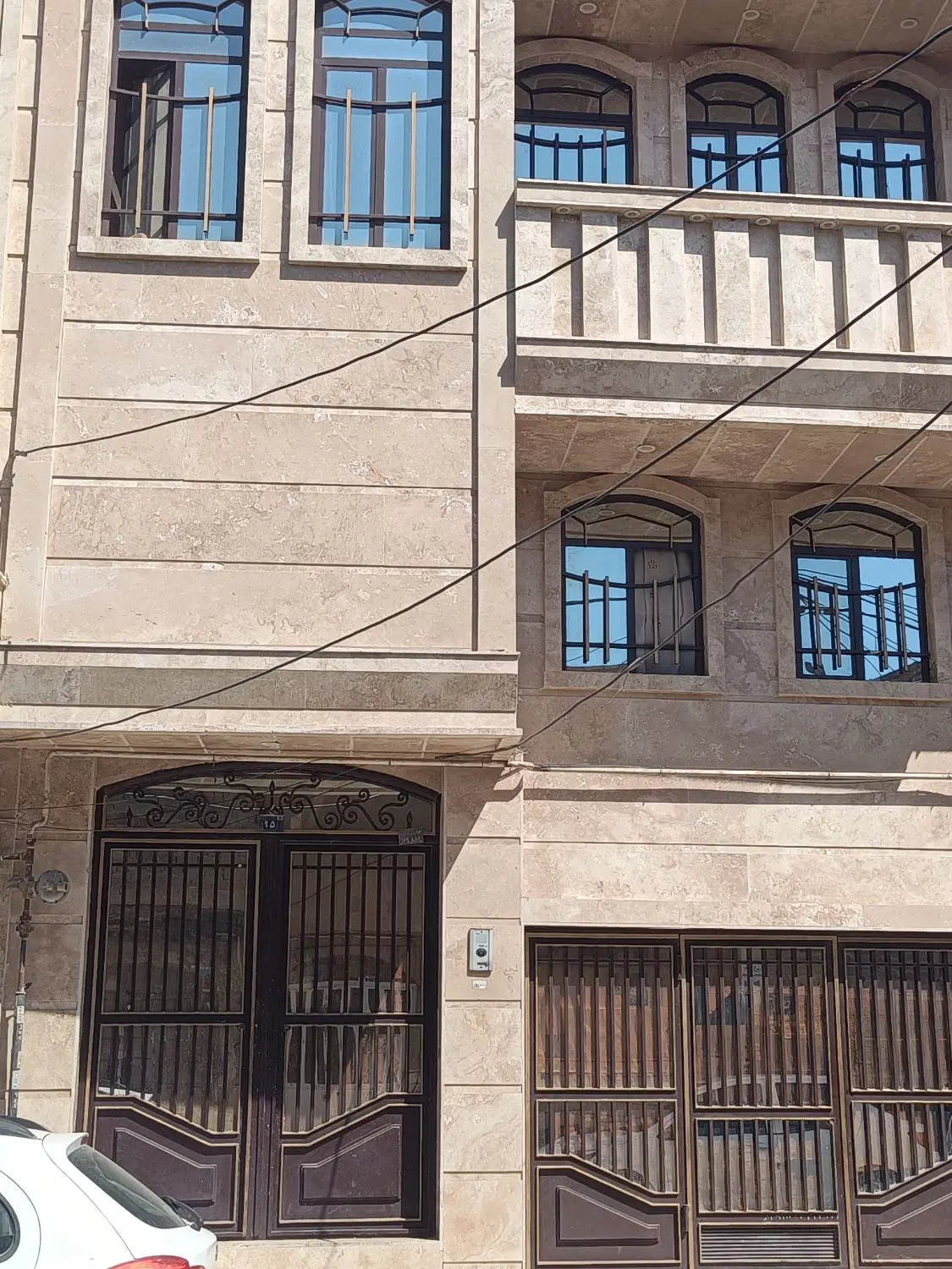 همکف و سوم این منزل رهن و اجاره