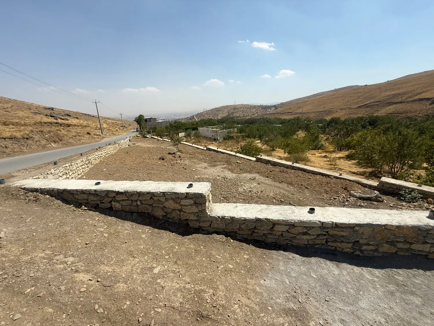 زمین باغ