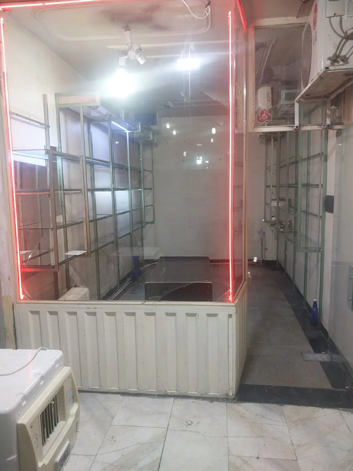 اجاره مغازه ۱۷ متری