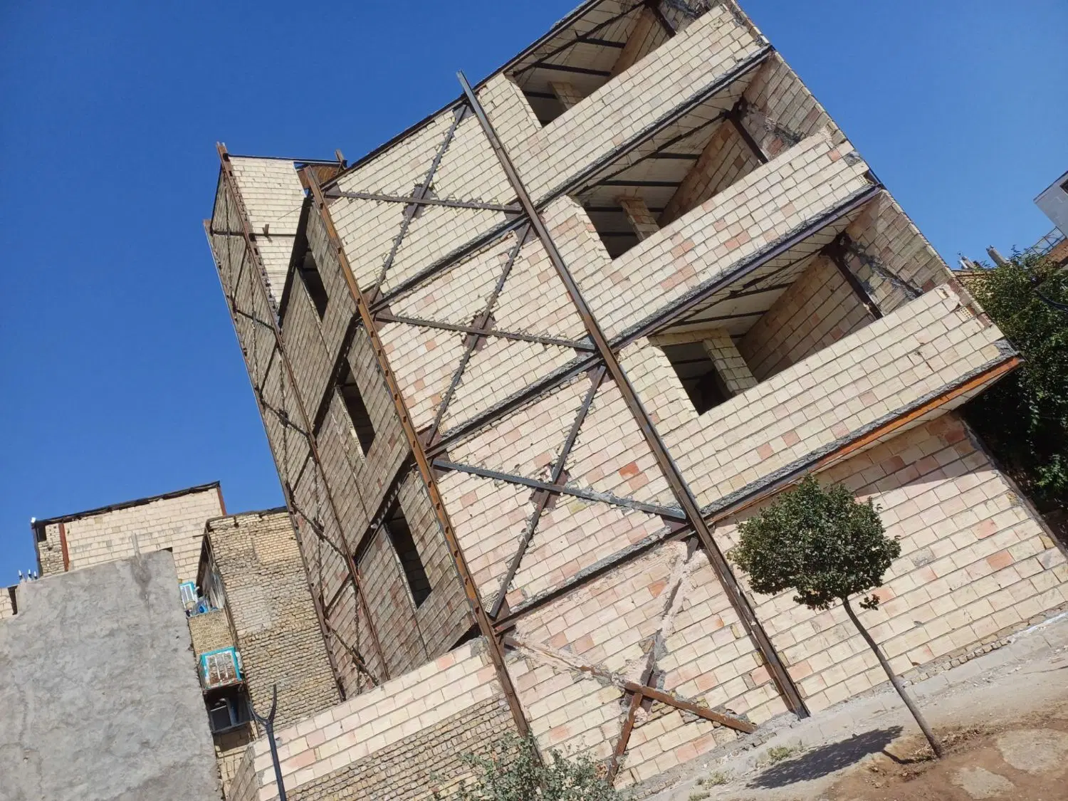 آپارتمان ۱۰۰متری دوخواب