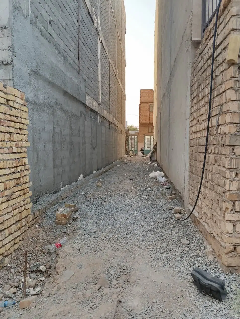 زمین به مساحت ۳۹۰ متر در صدوقی