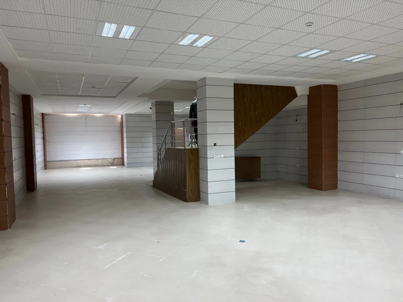 اجاره زیرزمین ۲۰۰ متری در فردوسی