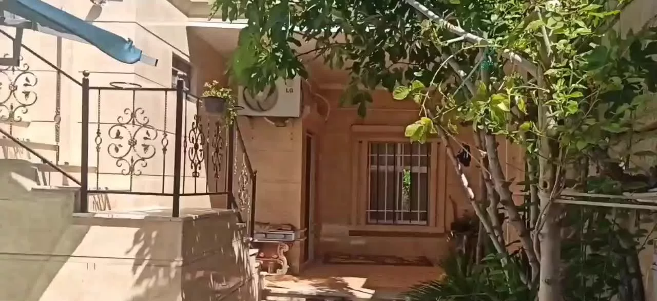 دو طبقه در نگین شهر.محمد آباد..