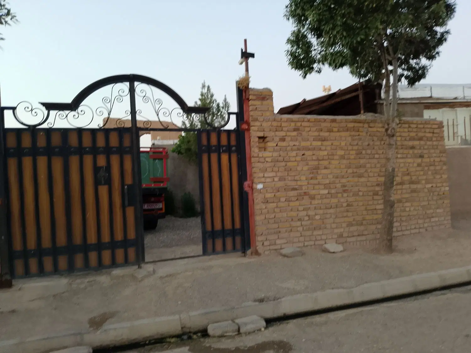 فروش خانه ویلایی در استان قزوین شهرستان بویین زهرا