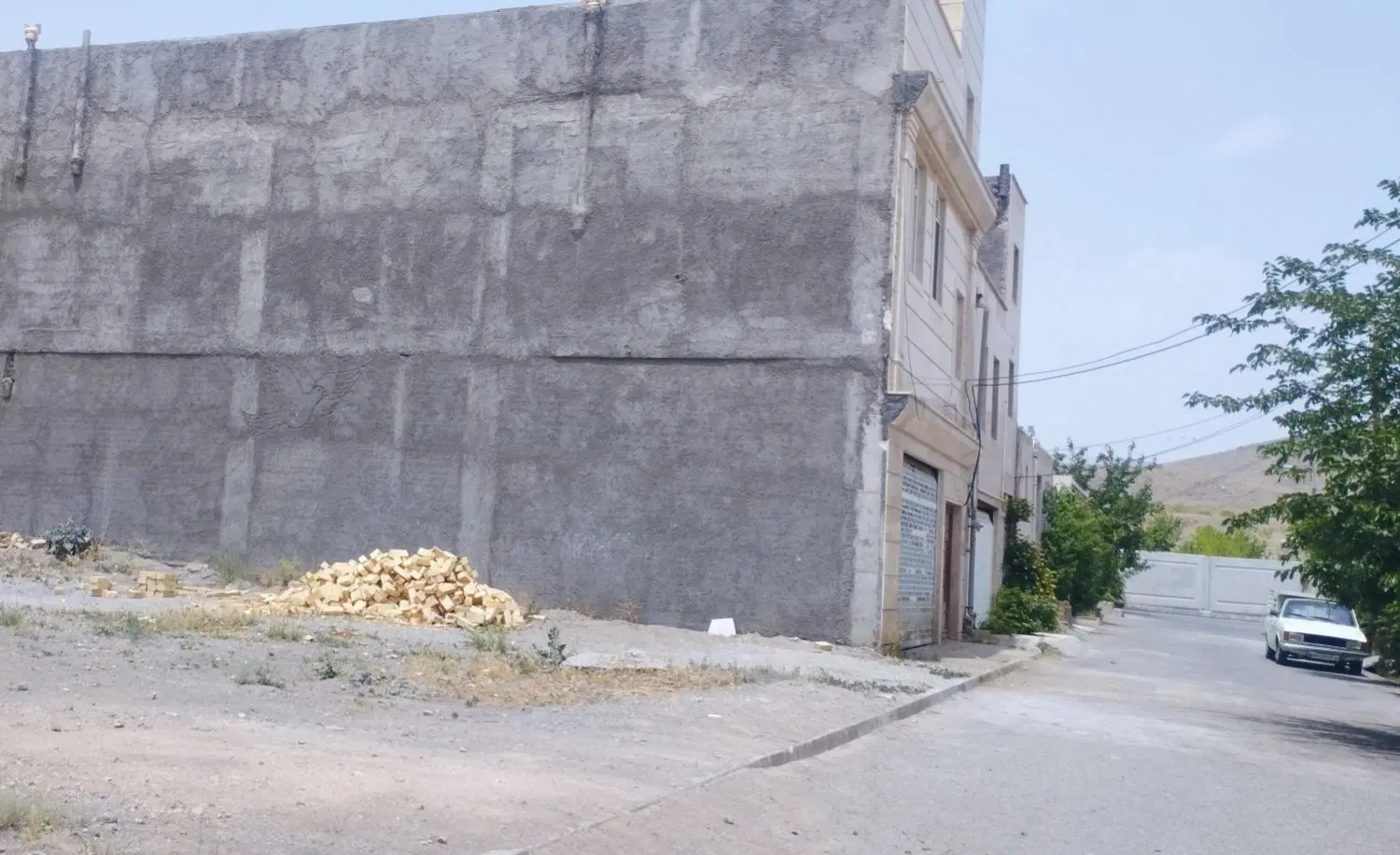 ۲۰۰متر زمین  سند تک برگ دستجرد