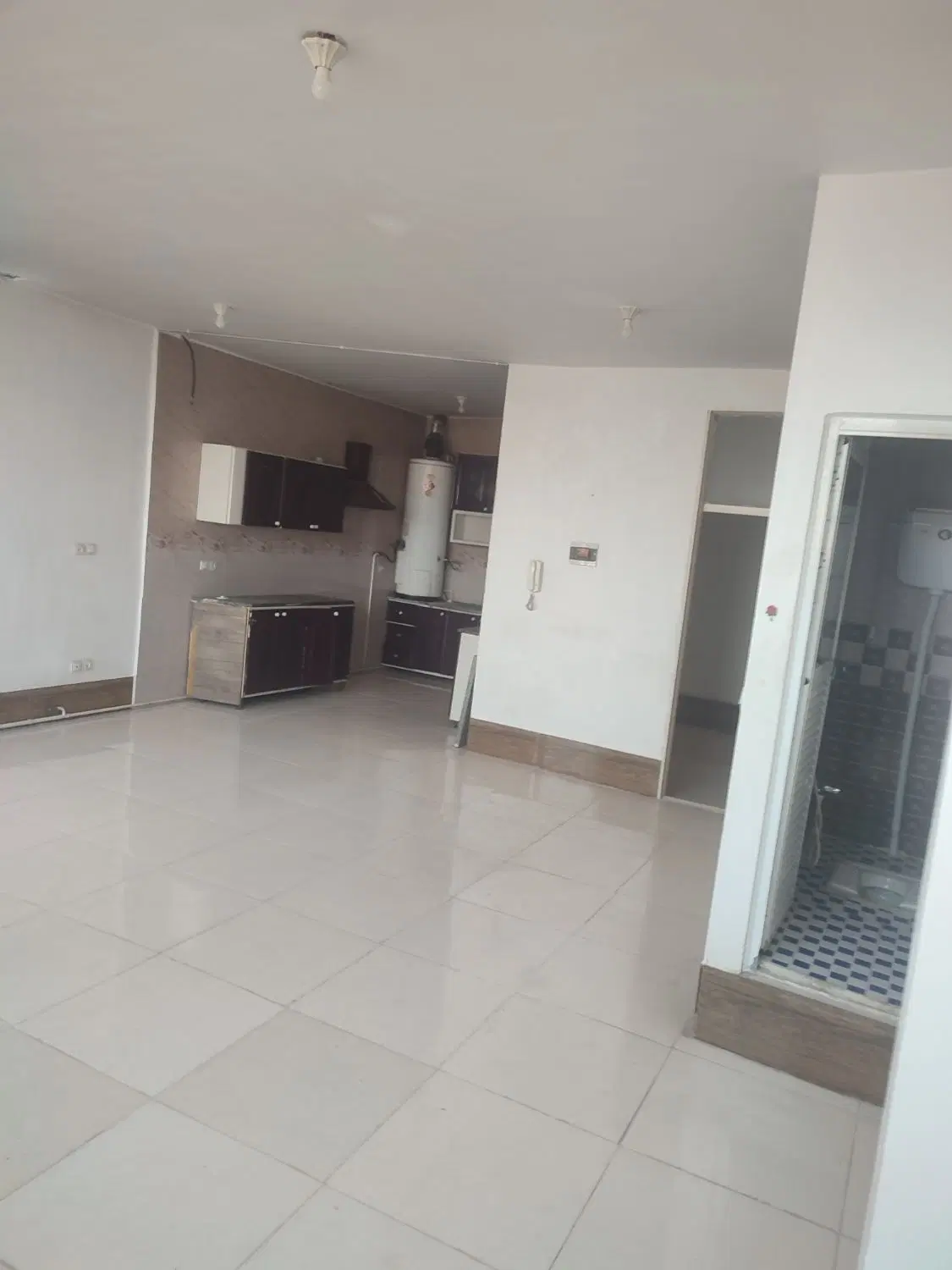 طبقه اول دوخوابه  ۹۰ متری