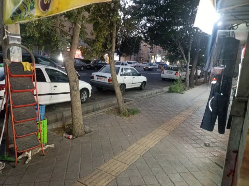 یک باب مغازه 85متری برخیابان اصلی
