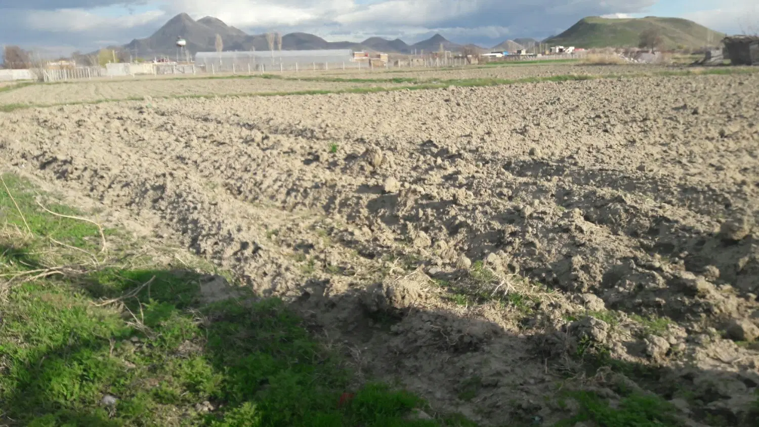 ۳۰۰۰متر زمین ویلای ۹کیلومتر کلانتری بر جاده روستا
