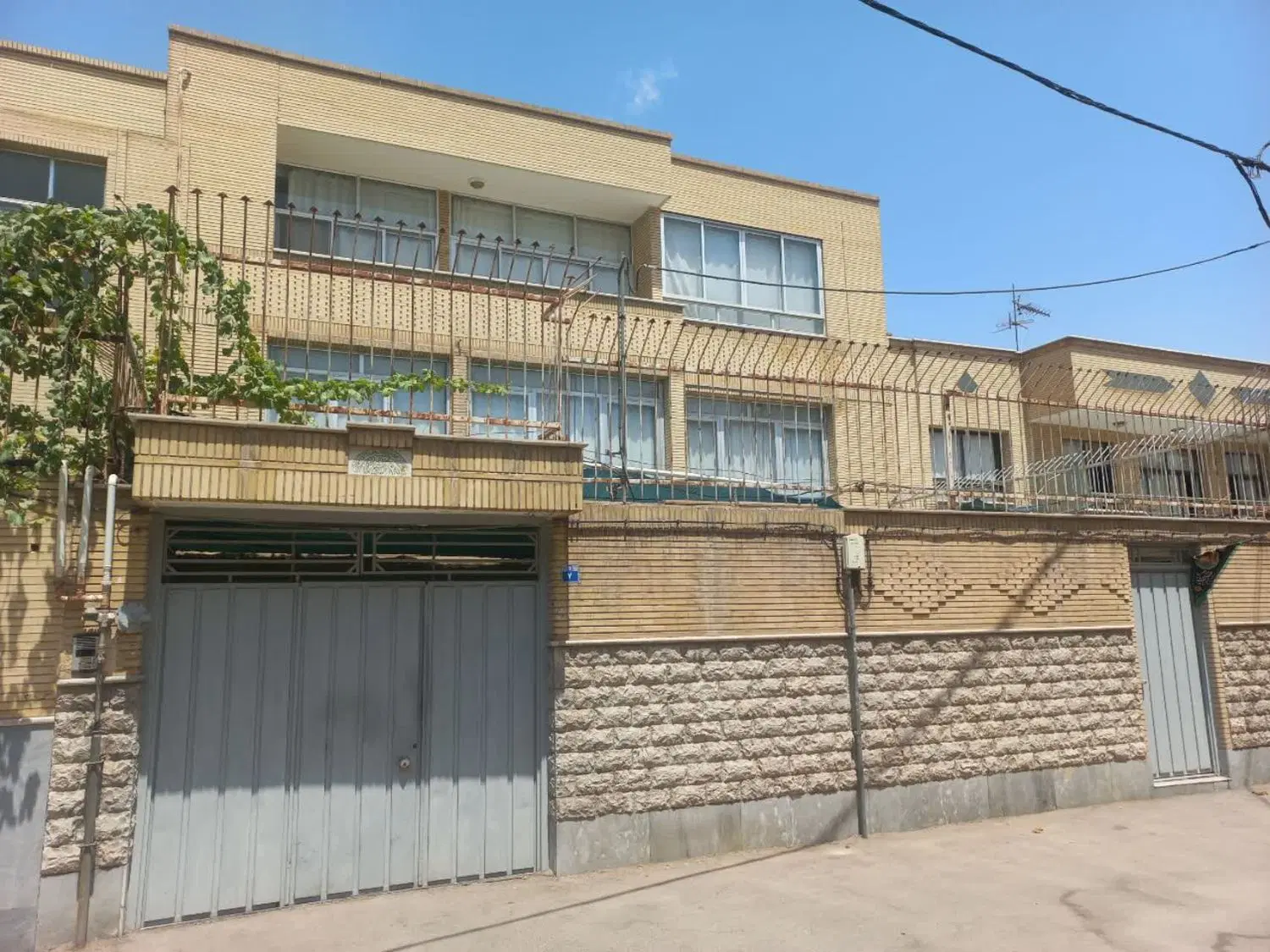 فروش ویلایی سه طبقه