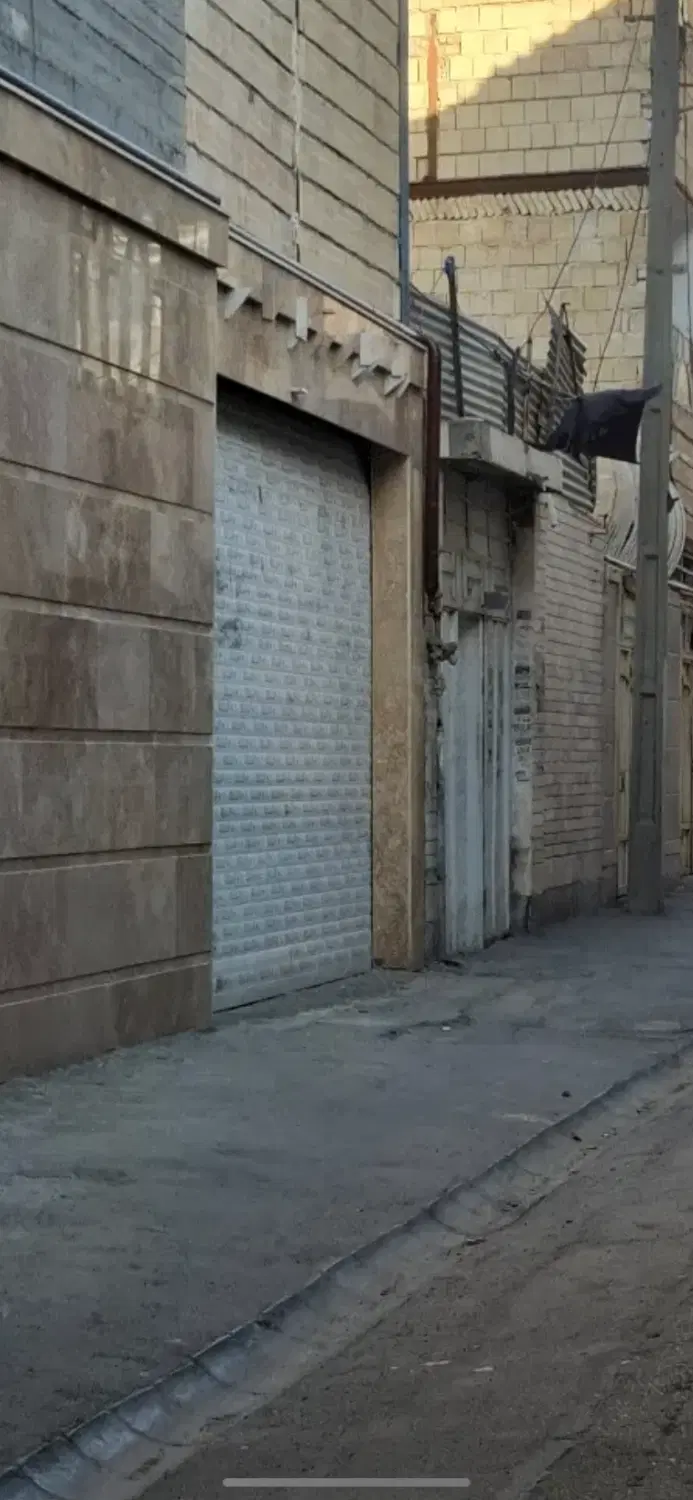 حیاط کلنگی ۱۲۵ متری