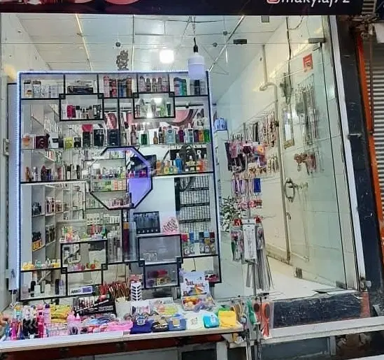 اجاره مغازه ۳۲ متری اصلی (بازارچه)کوچه لادن حصارک