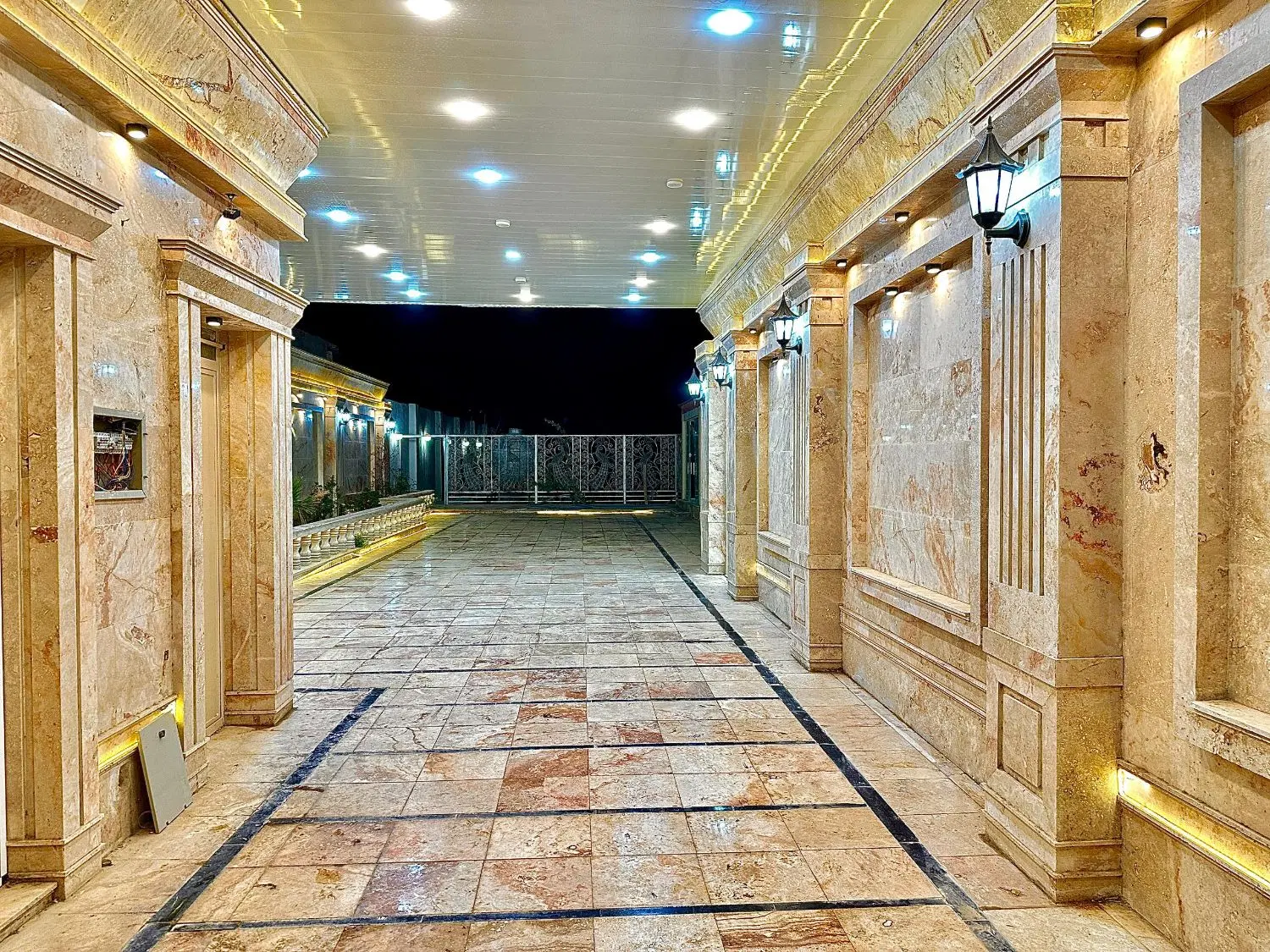 فروش آپارتمان مسکن مهرشاهین 62متری وام دار