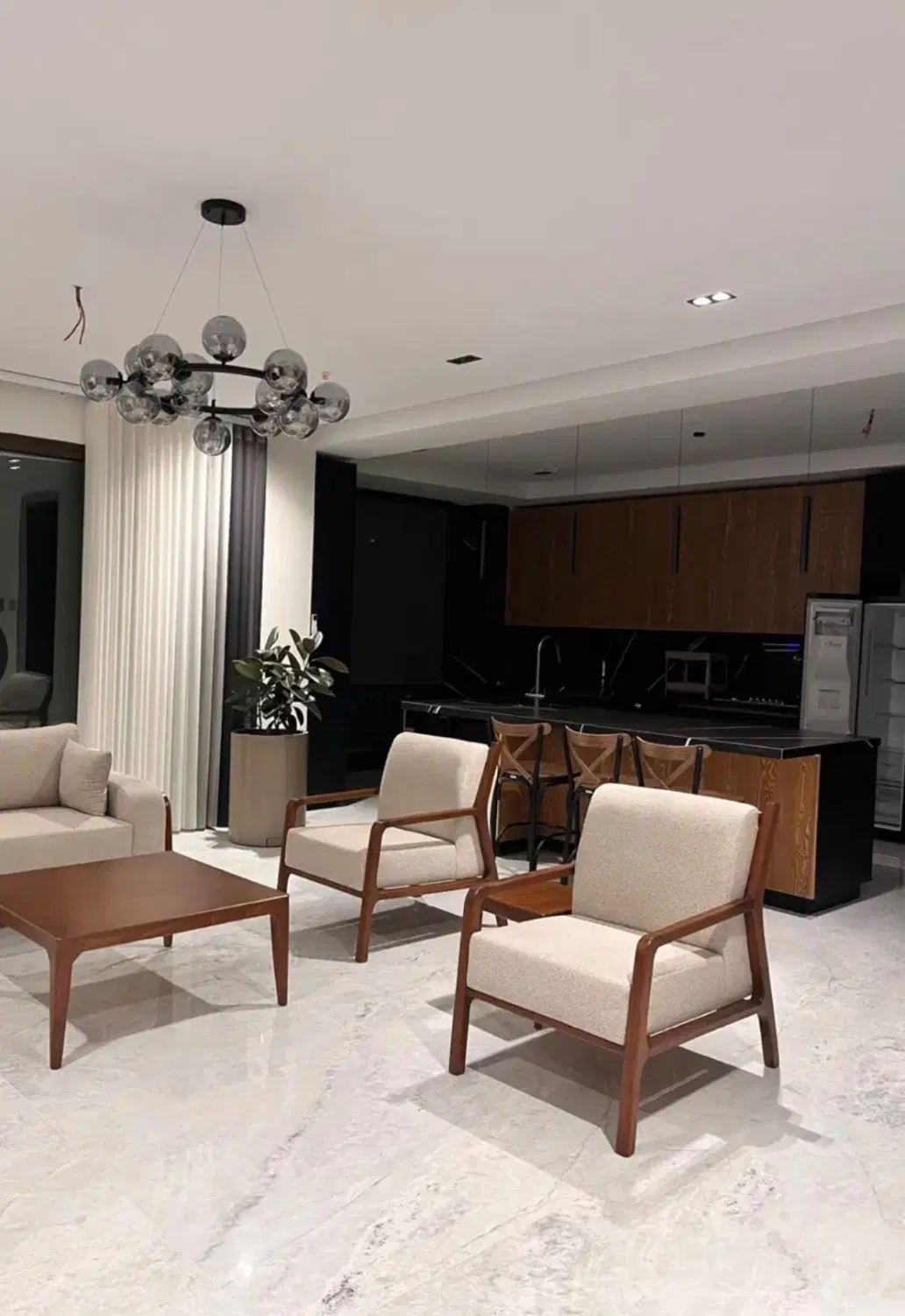 دو خوابه ۱۲۰ متری سند تک برگ ملکی تاپ لوکیشن