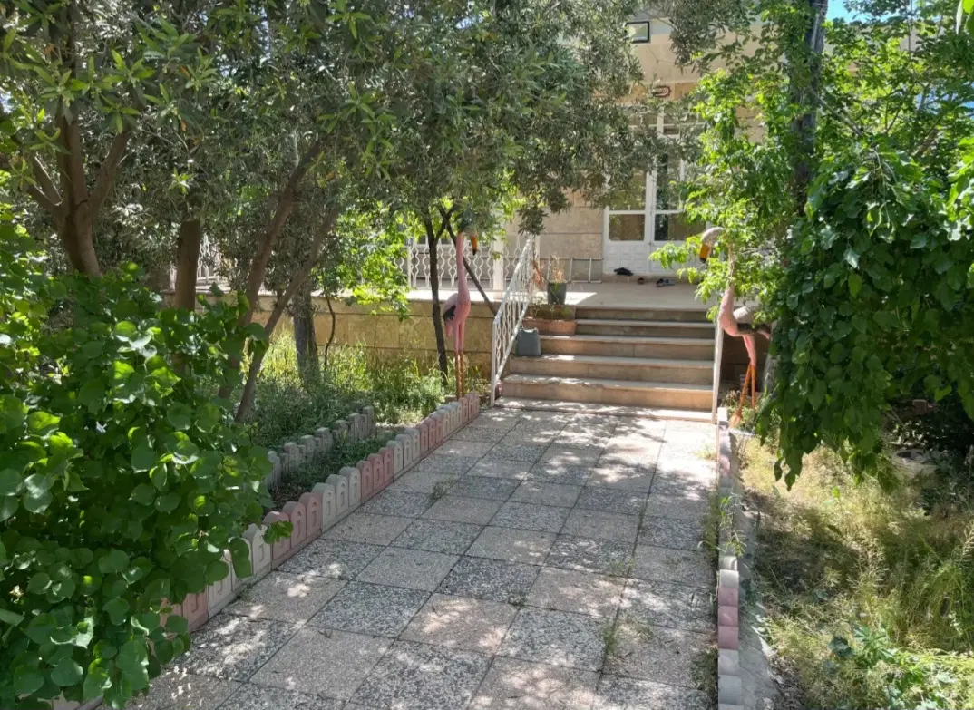 خانه ویلایی ۴۰۰ متر فاصله ده دقیقه تا زیباشهر