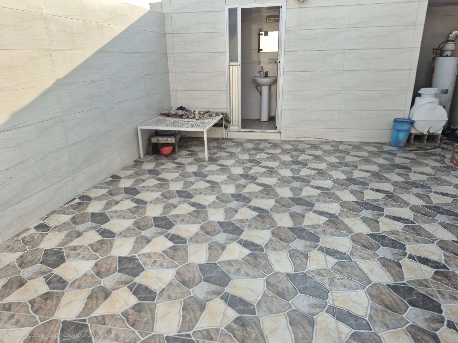 اجاره طبقه بالا ، ۲ خوابه، حیاط بزرگ و پارکینگ