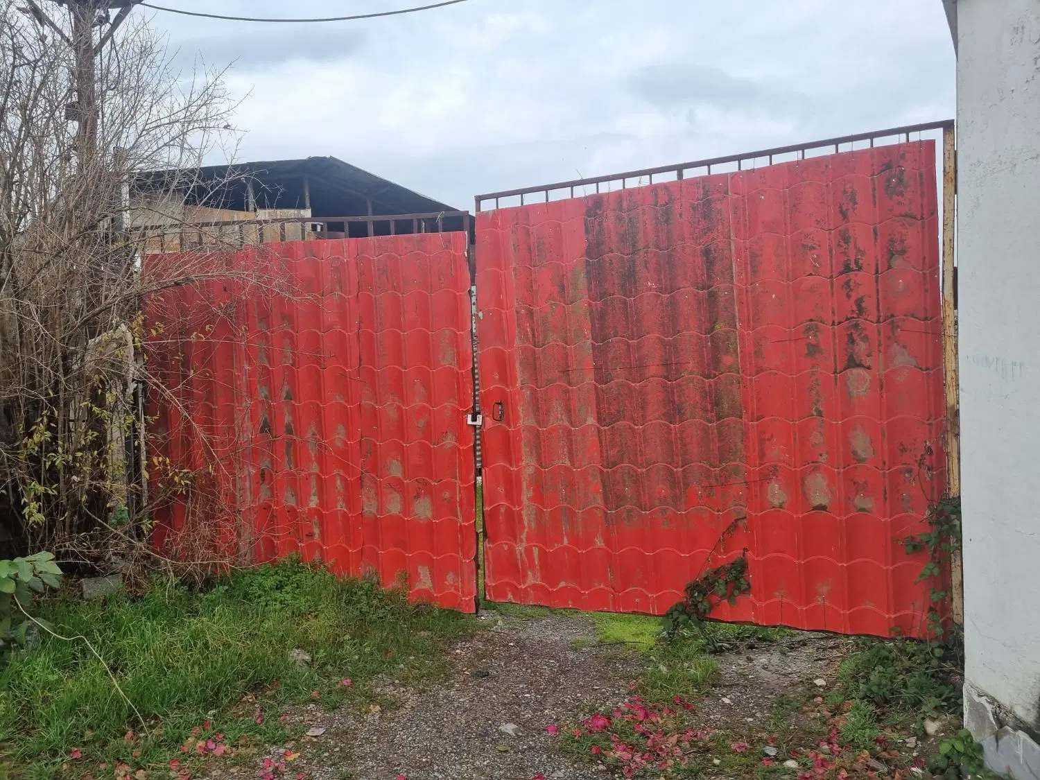۱۰۰مترانباراجاره ای