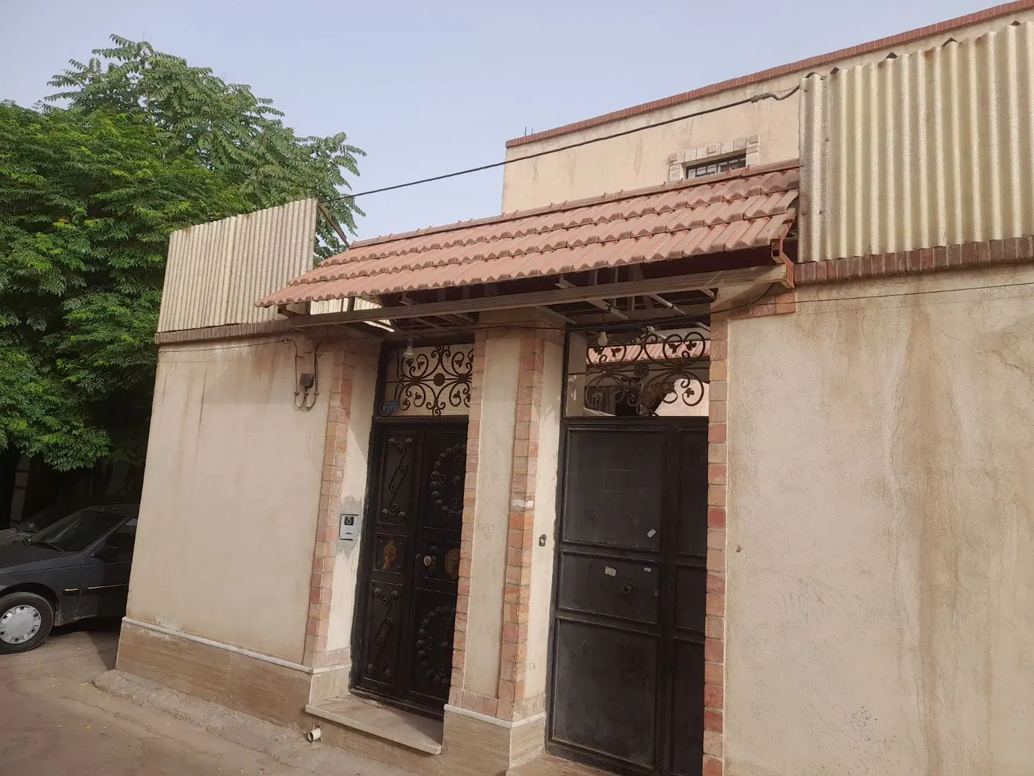 ملک تجاری مسکونی