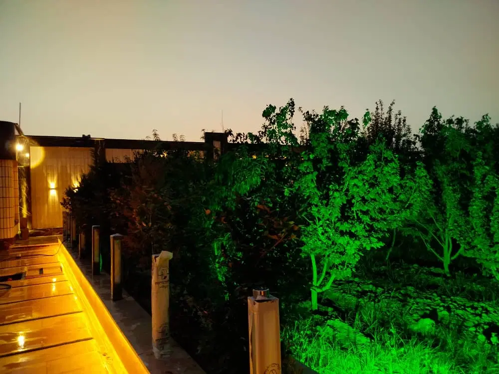 چهار دیواری ۲۵۰ متری قلعه سفید