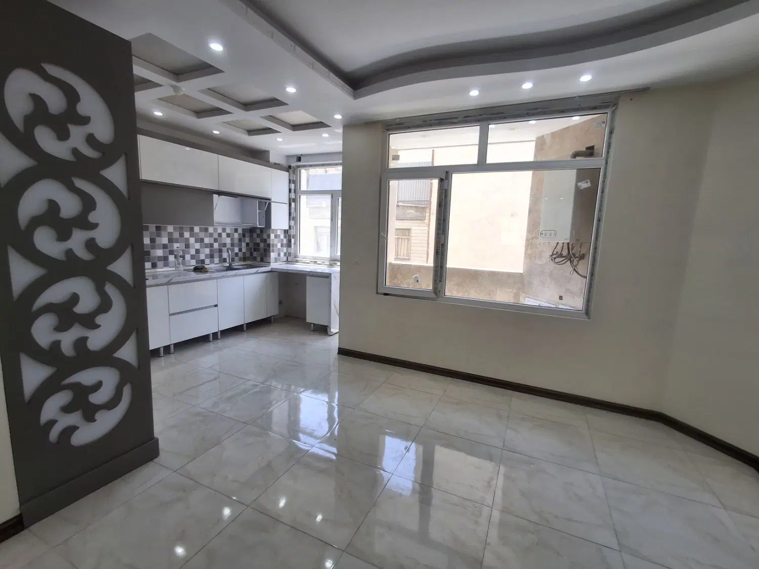 اجاره آپارتمان ۵۲ متری تکخواب طبقه اول با پارکینگ