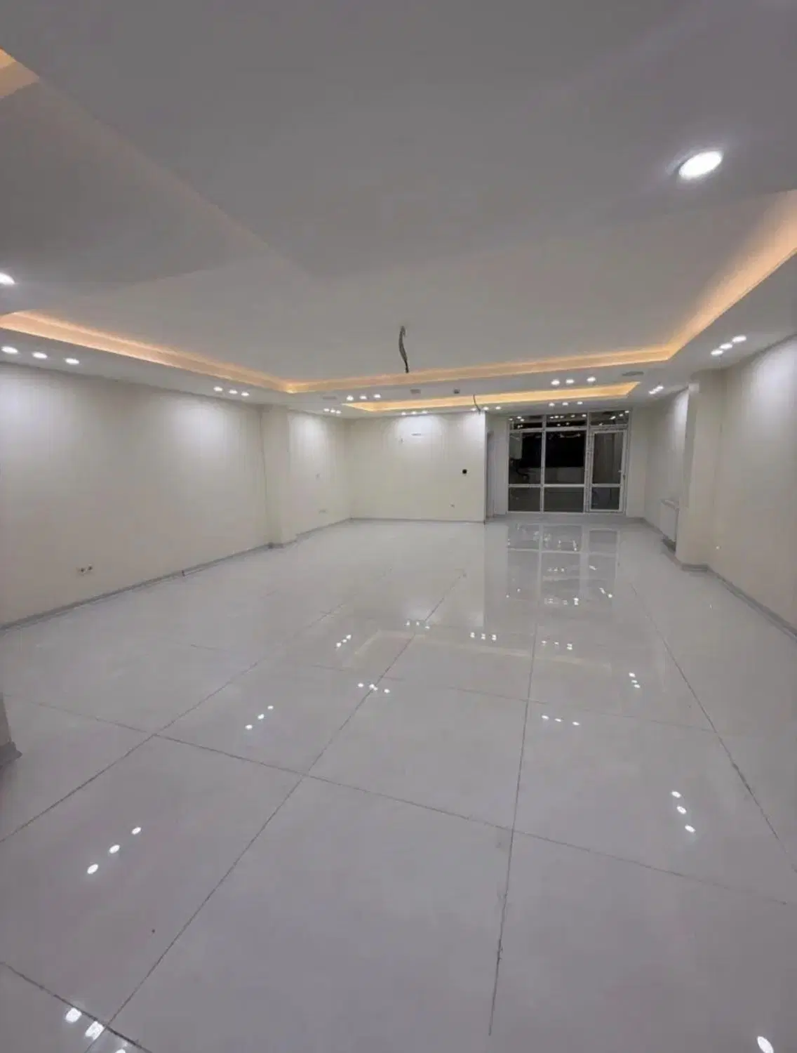 فروش آپارتمان ۷۶ متری ۲ خوابه بازسازی‌شده کد ۲۲۷۴