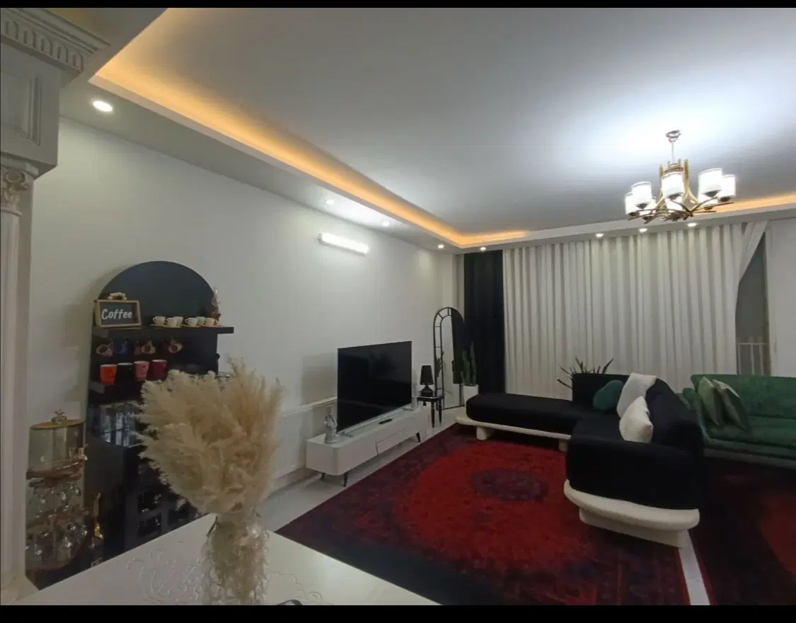 فروش دو طبقه حاشیه پیروزی(فوری)
