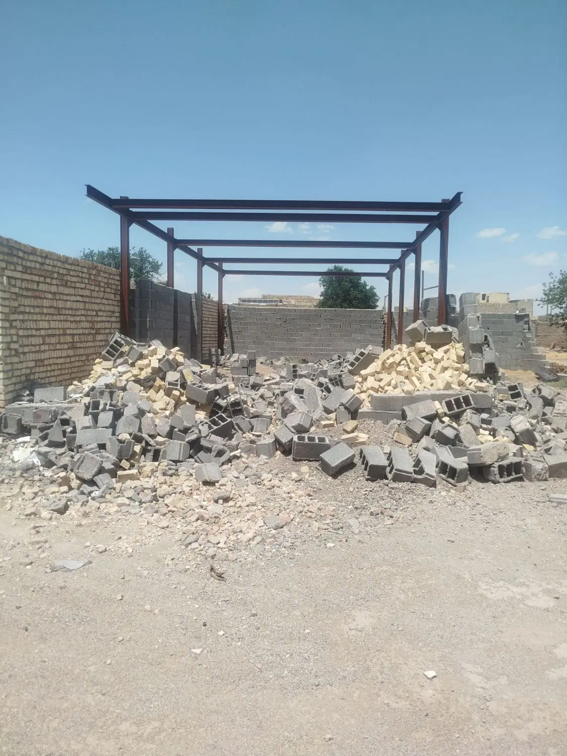 زمین به متراژ ۱۰۰متر