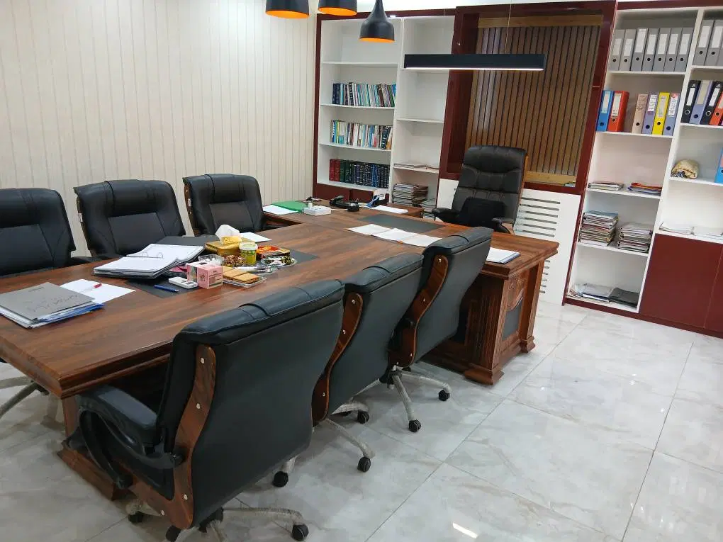 فروش ۳ دانگ دفتر وکالت به همکار