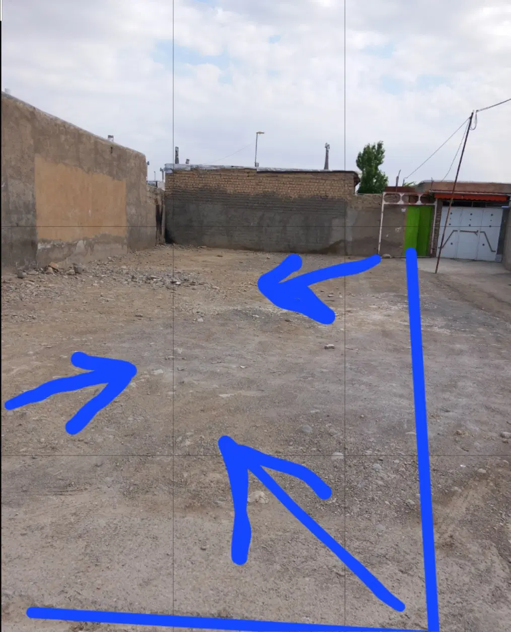 زمین فروشی