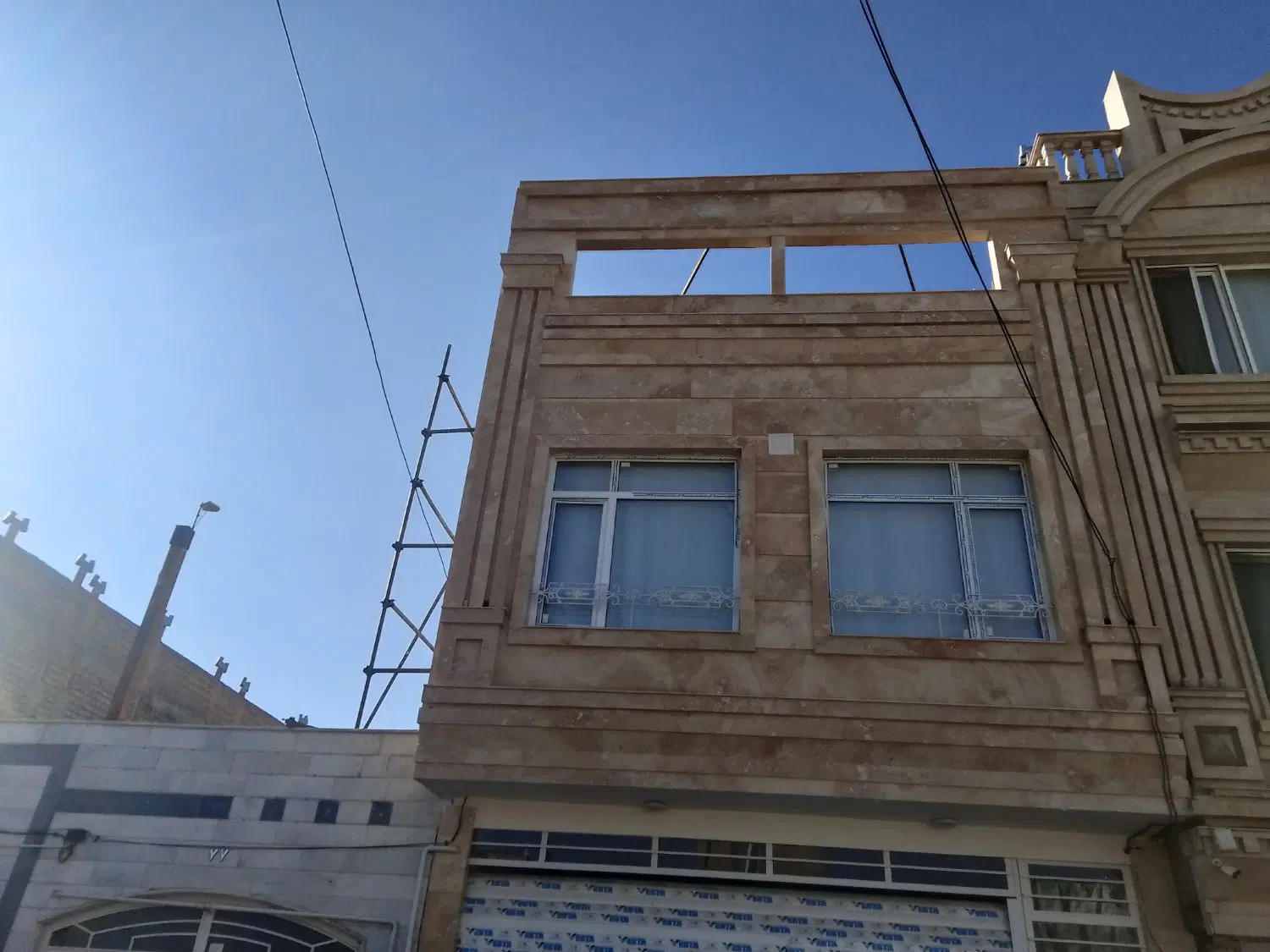 زمین ۱۴۴متر دراکرام