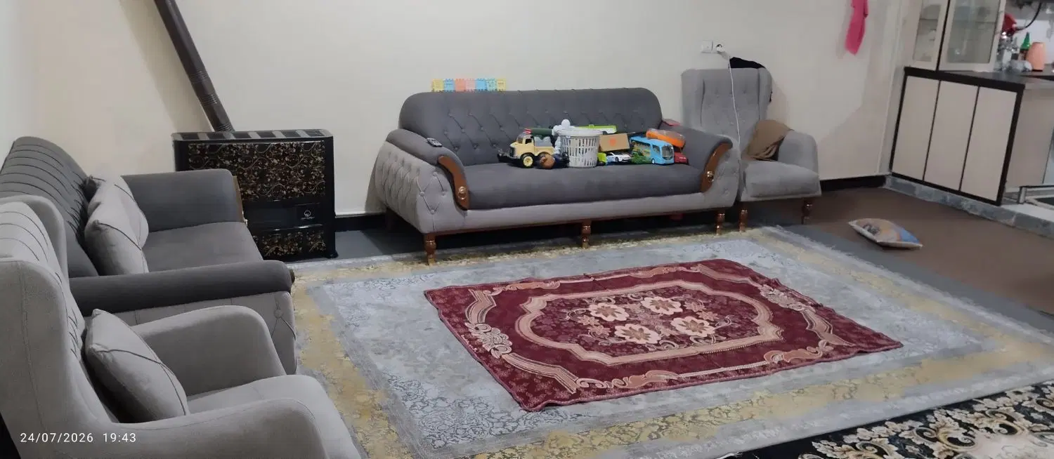 واحد ۹۰متری  راه جدا ماشین رو