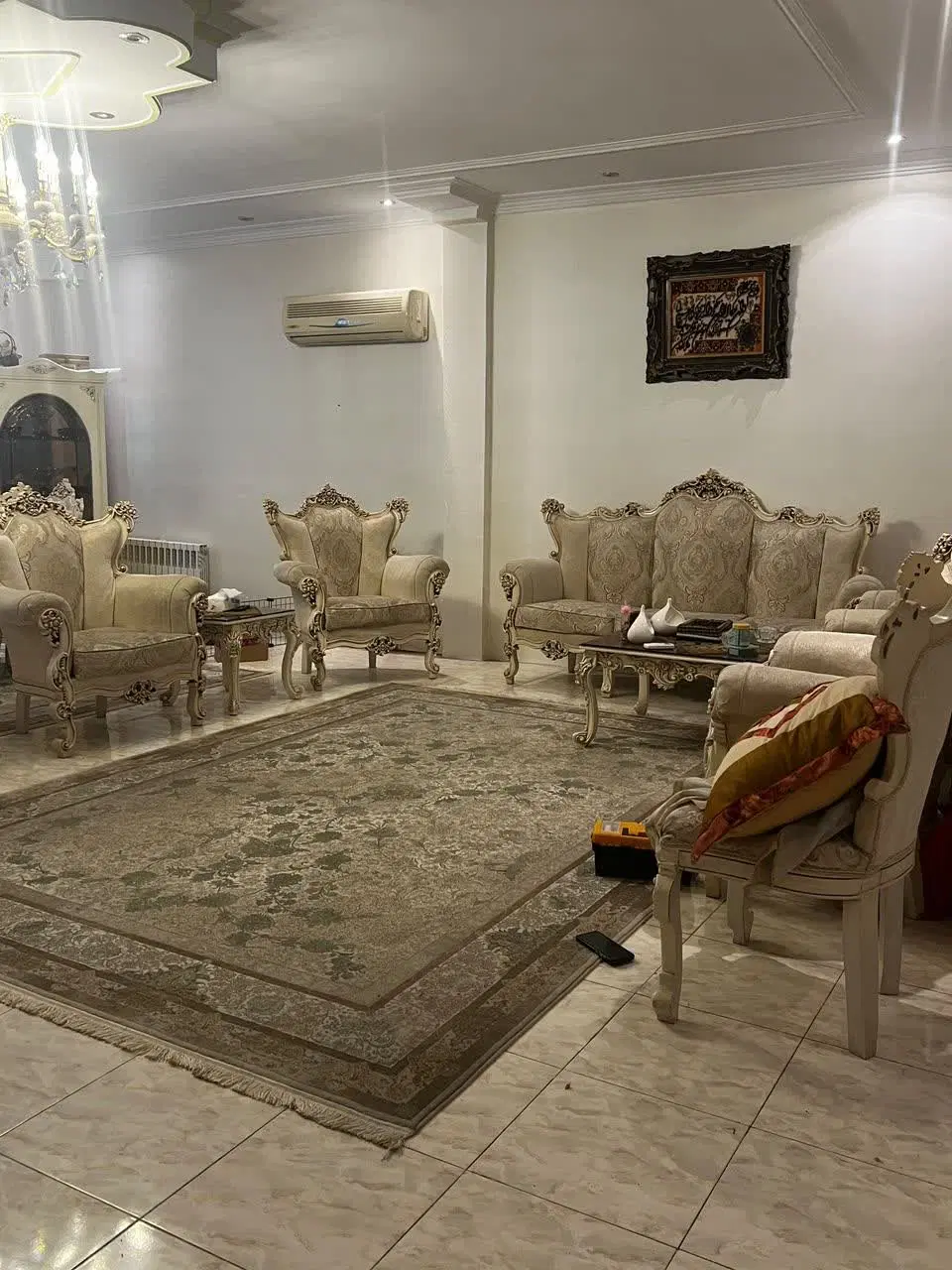 با مدیریت خانم معین. رهن و اجاره
