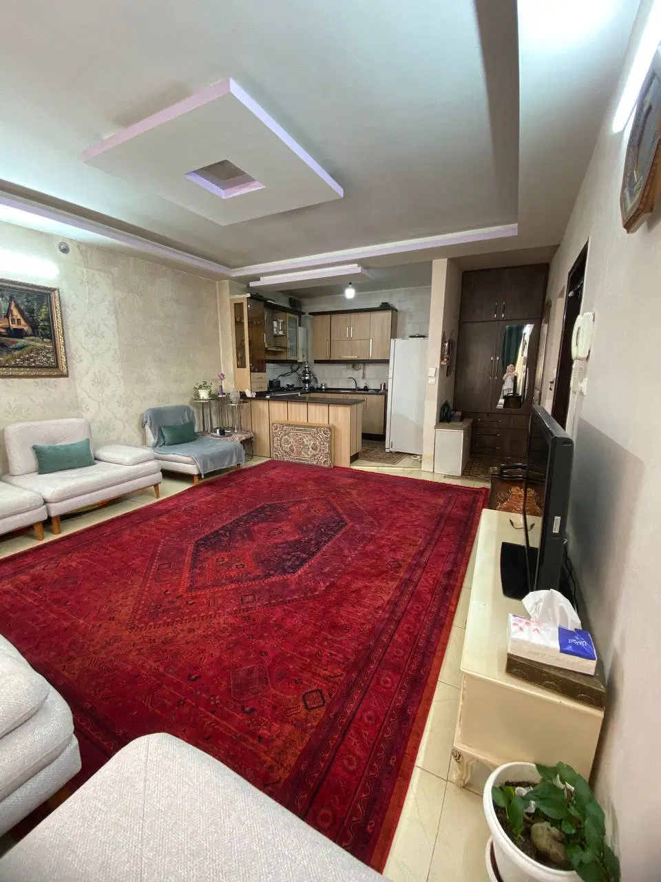 ۷۵ متر خوش نقشه _ ۱ خواب مستر _ حیاط اختصاصی