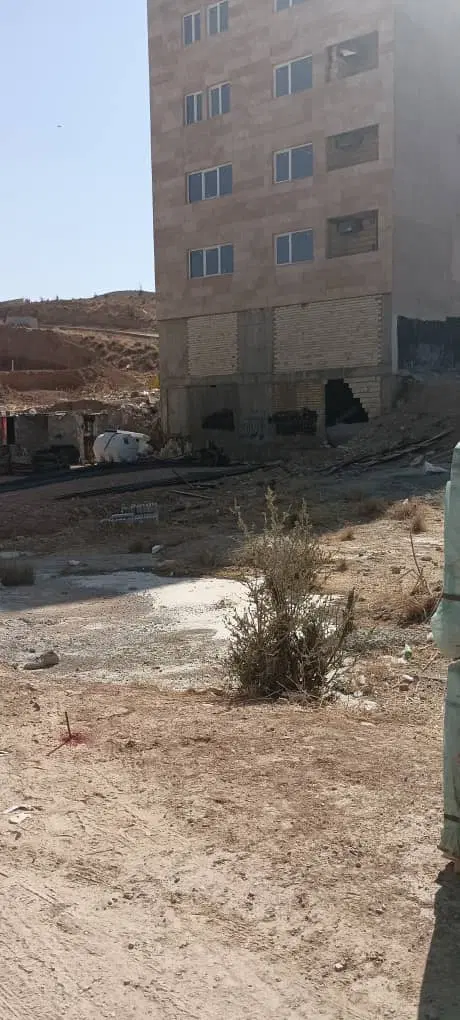 زمین ۳۰۰ متری m4جهت ساخت ۷واحدی بصورت مشارکت