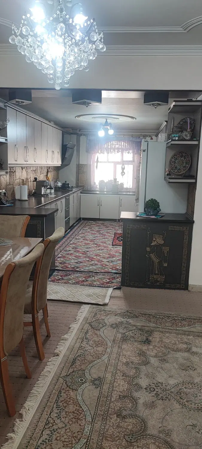 فروش خانه ویلایی دو نیم طبقه.شهرک مدنی .فاز یک