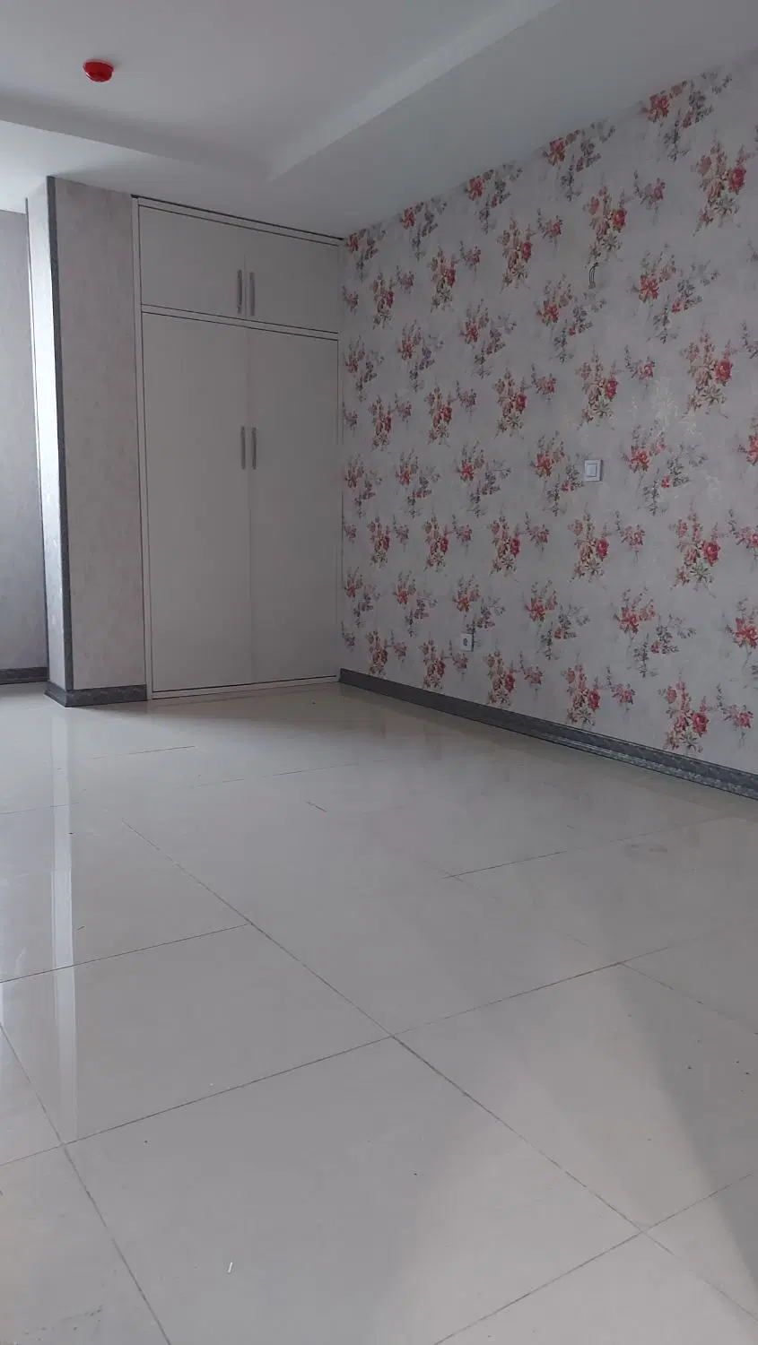 رهن کامل، ۱۱۵ متری، رو به رو هم ب۱۰ جنوبی