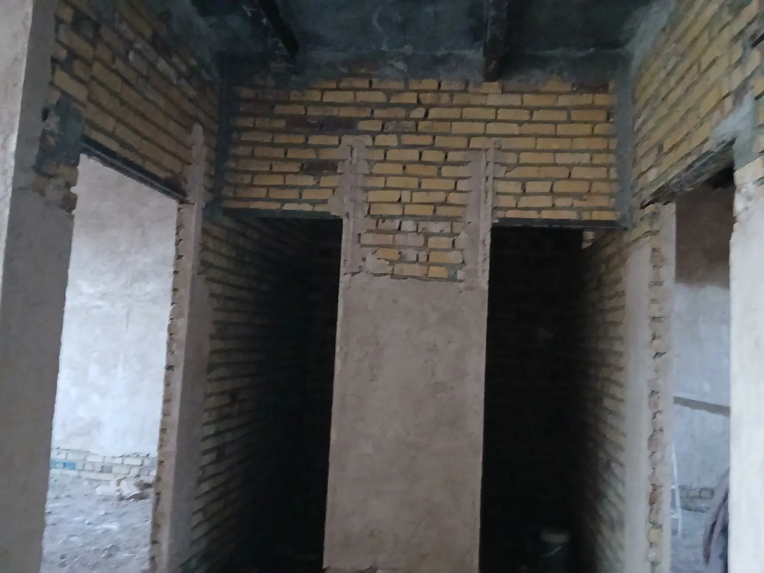 منزل نیمه ساز دلویی