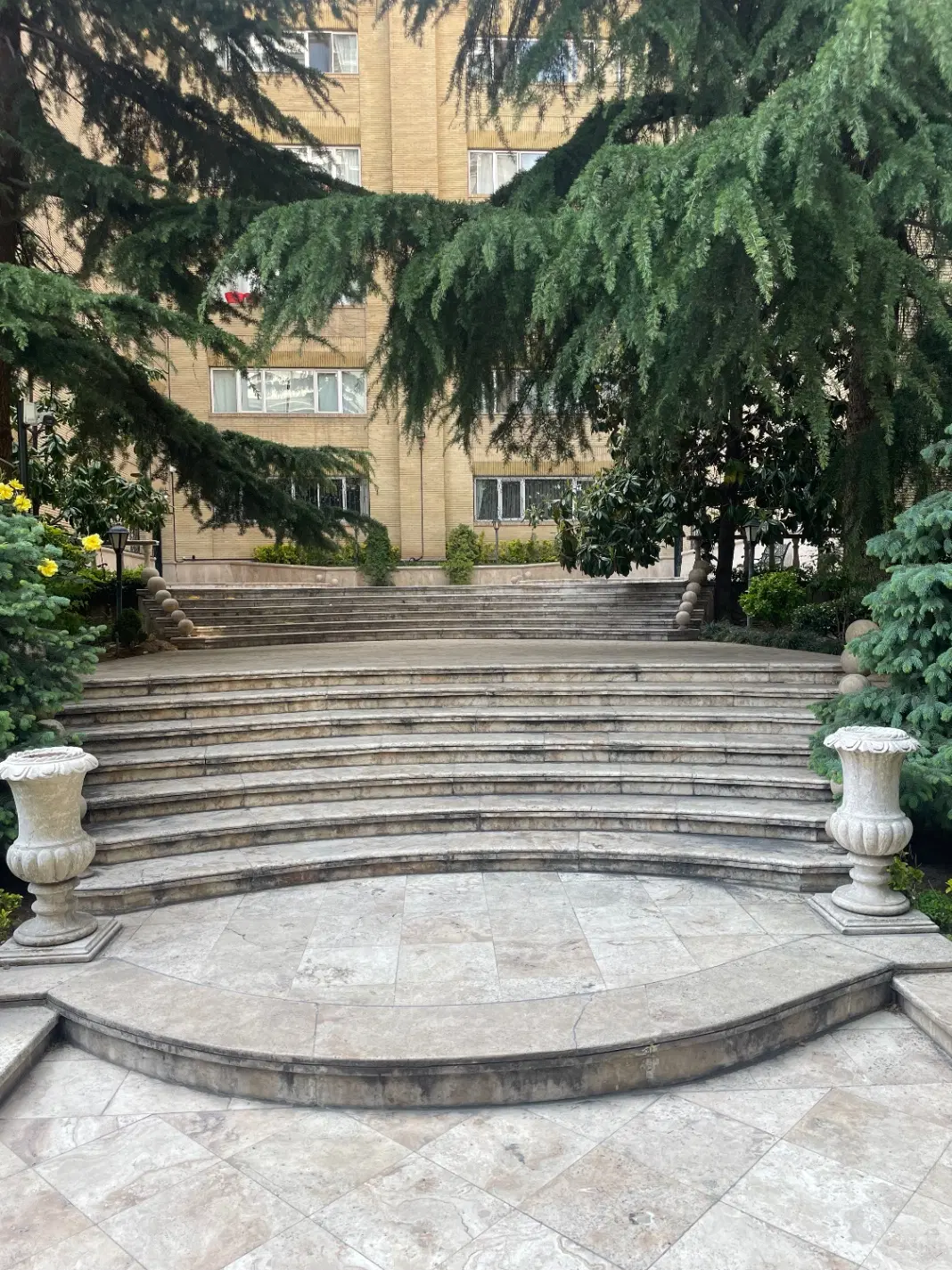 ۲۲۵ متر تک واحدی مژده نخجوان