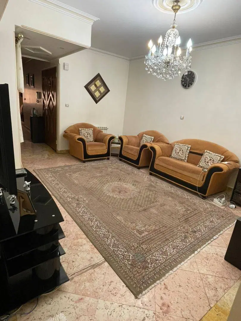 ۱۰۴ متری خیابان مینا
