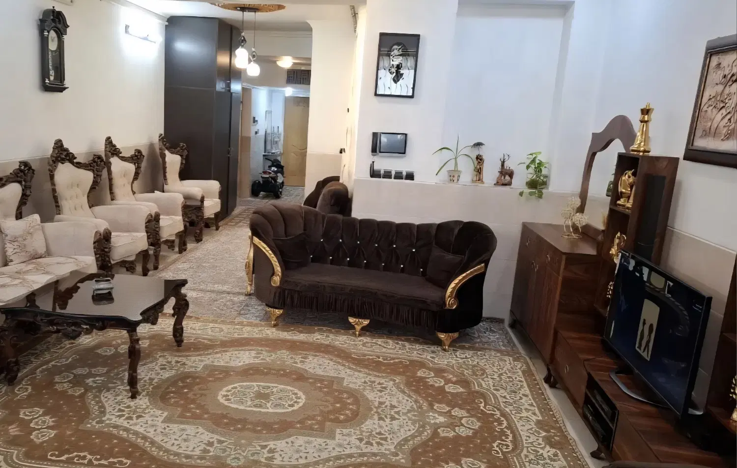 واحد طبقه ۴ مجتمع سهیل آزادشهر