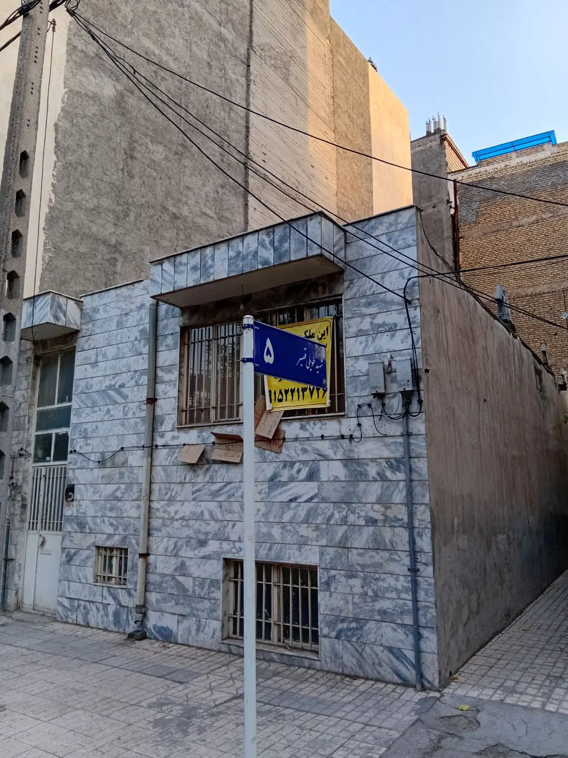 ویلایی حاشیه ۲۰ متری سند تک برگ ملک