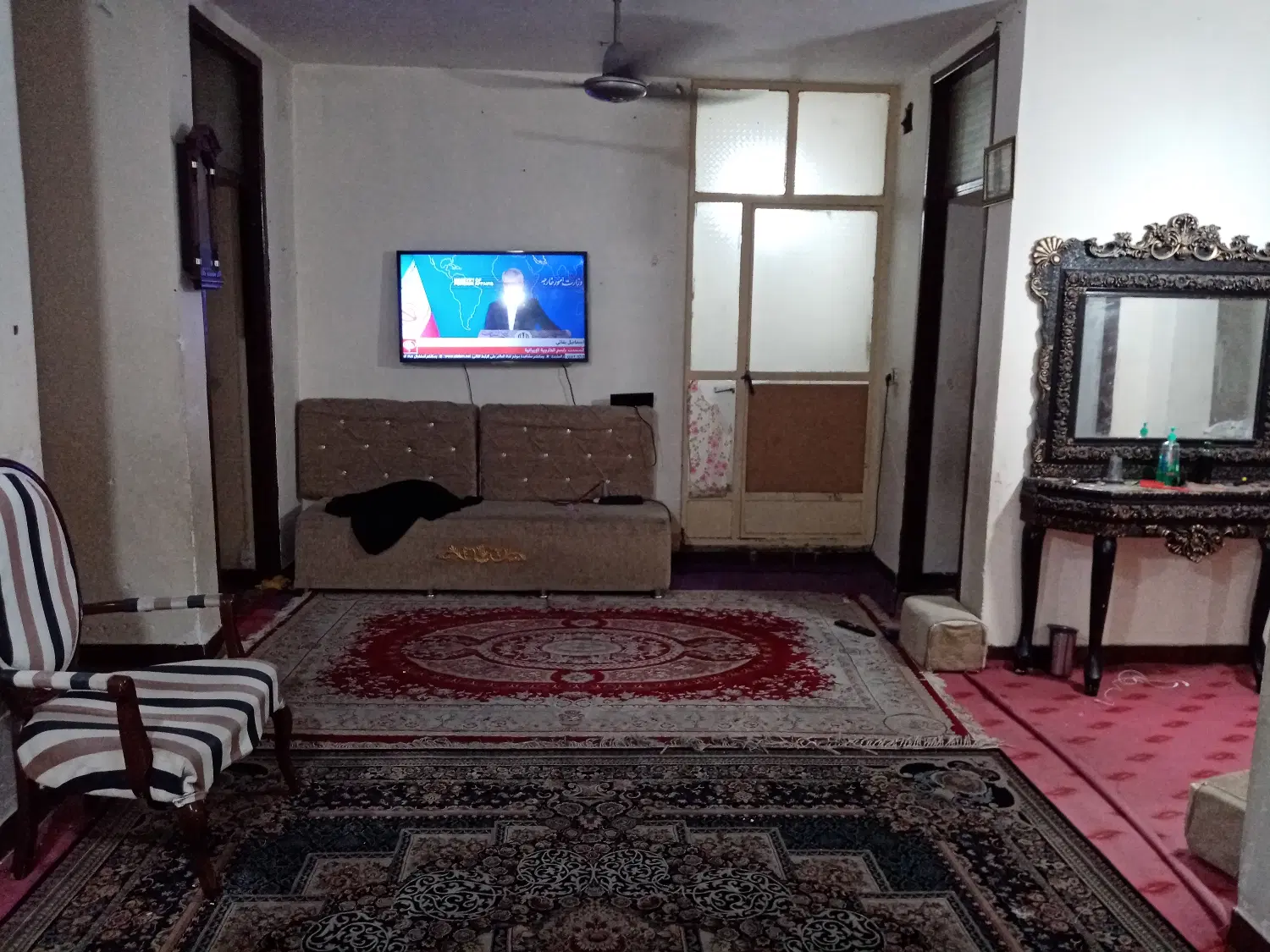ویلایی ۲۵۰ متری _ روبه پارک قیام_ قابل تبدیل