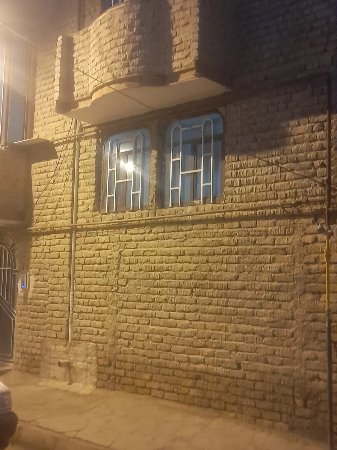 ساختمان ۳ طبقه ۷۰ متر نیایش
