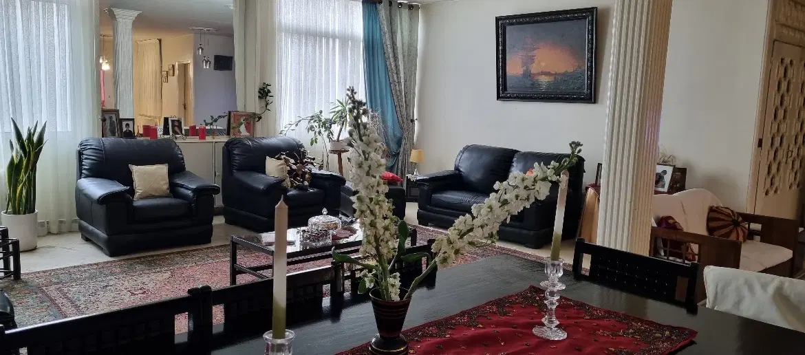 اپارتمان ۱۶۰متر خوش نقشه