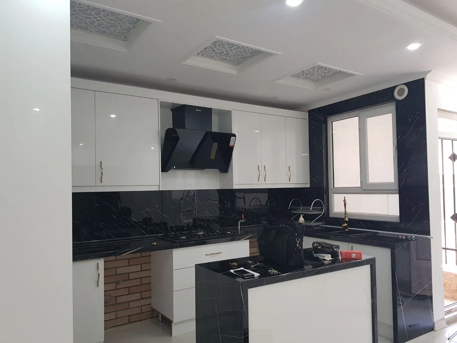 فروش آپارتمان ۷۱ متری نوساز تکواحدی ۲ خواب سرِ نبش